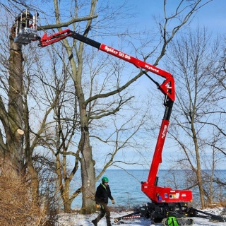 Platform Basket Canada’s Spider Lift In Tree Care